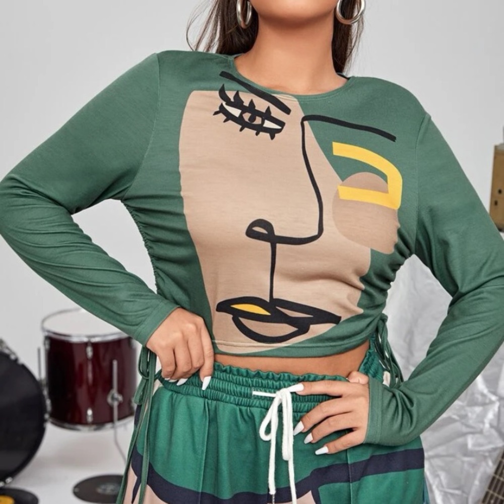 Figure Graphic Drawstring Side Crop Tee
